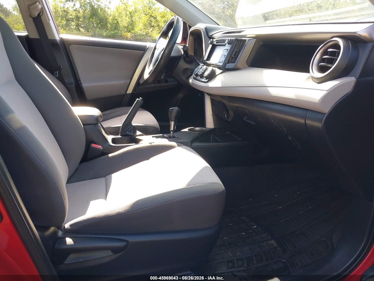 2015 TOYOTA RAV4 LE · 5/11