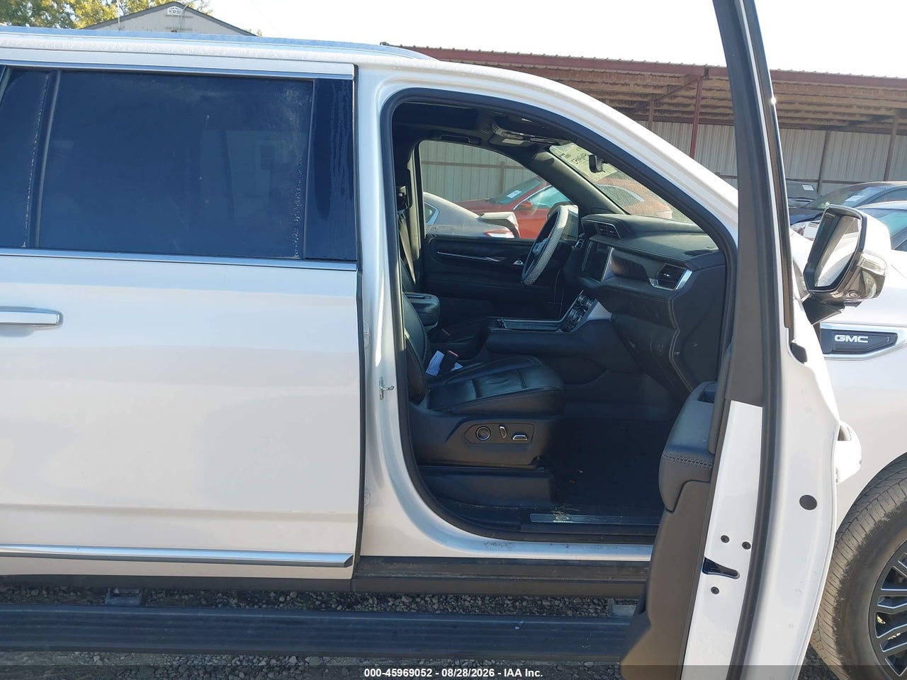2022 GMC YUKON XL 4WD DENALI · 5/11