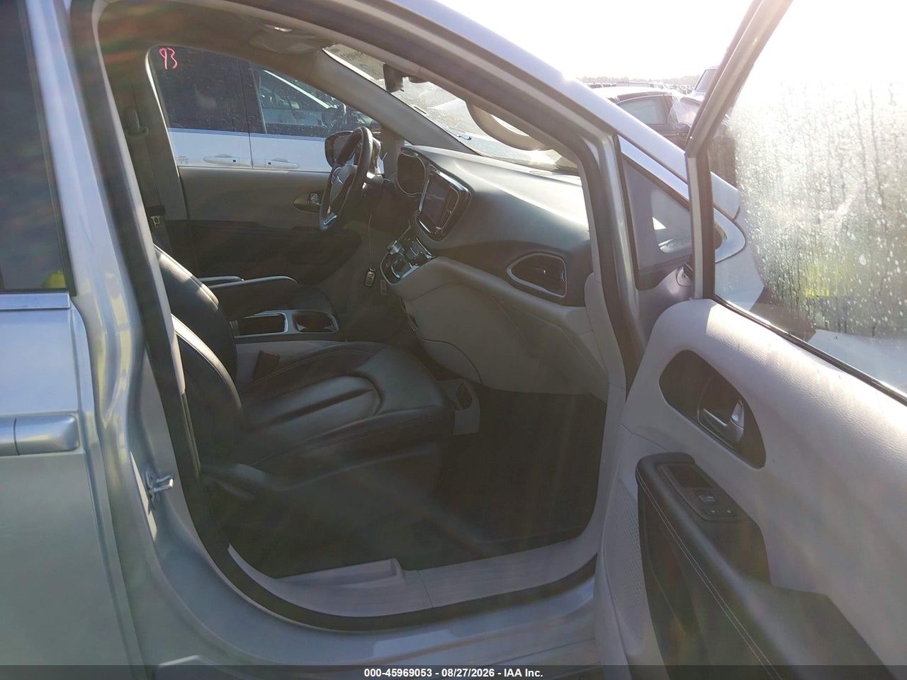 2024 CHRYSLER PACIFICA TOURING L · 5/11