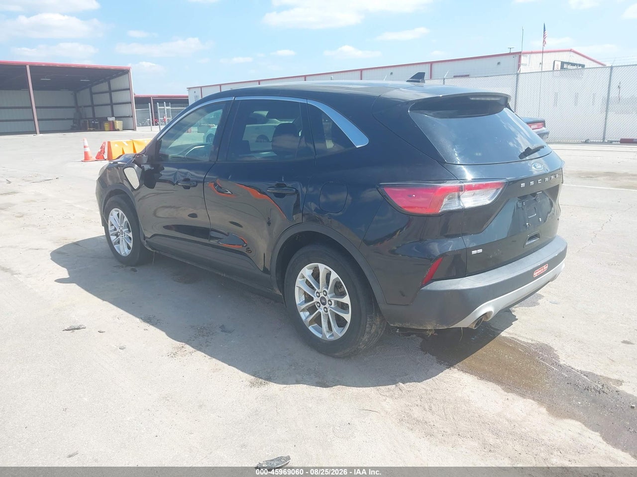 2020 FORD ESCAPE SE · 3/11