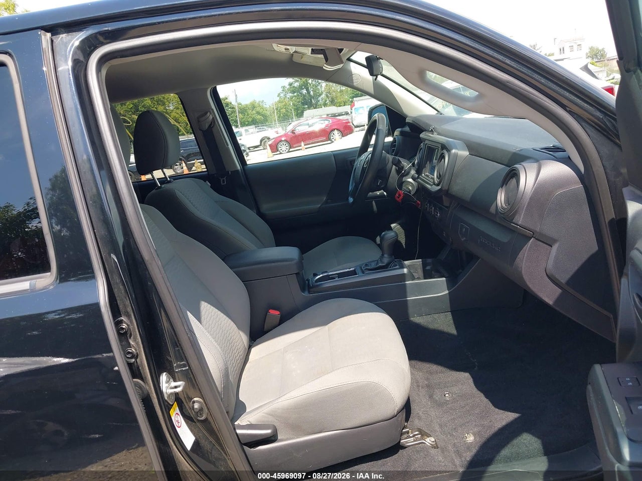2019 TOYOTA TACOMA SR V6 · 5/11