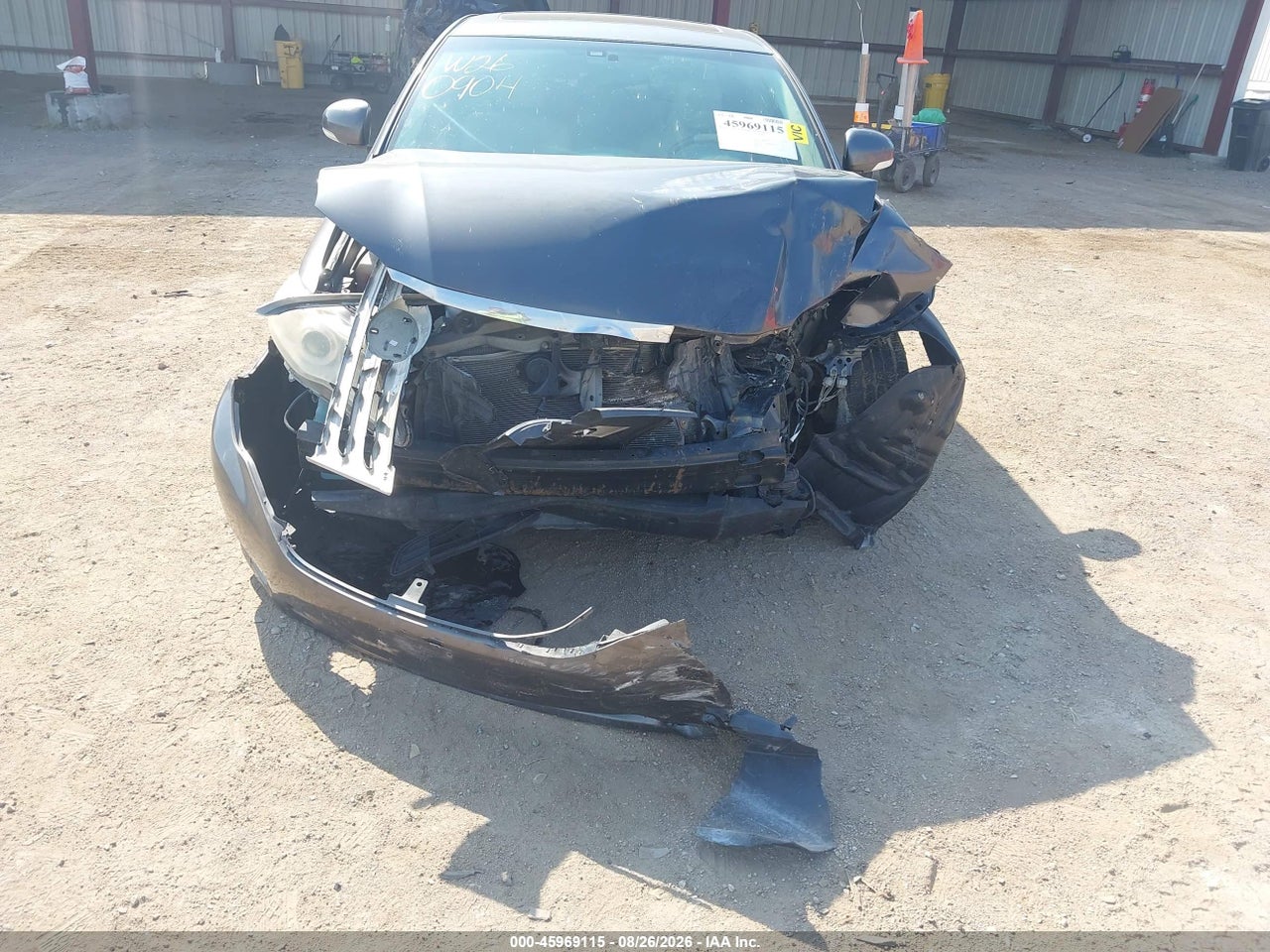 2011 TOYOTA AVALON LIMITED · 6/10