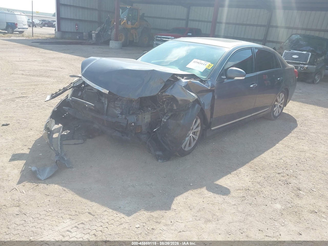 2011 TOYOTA AVALON LIMITED · 2/10