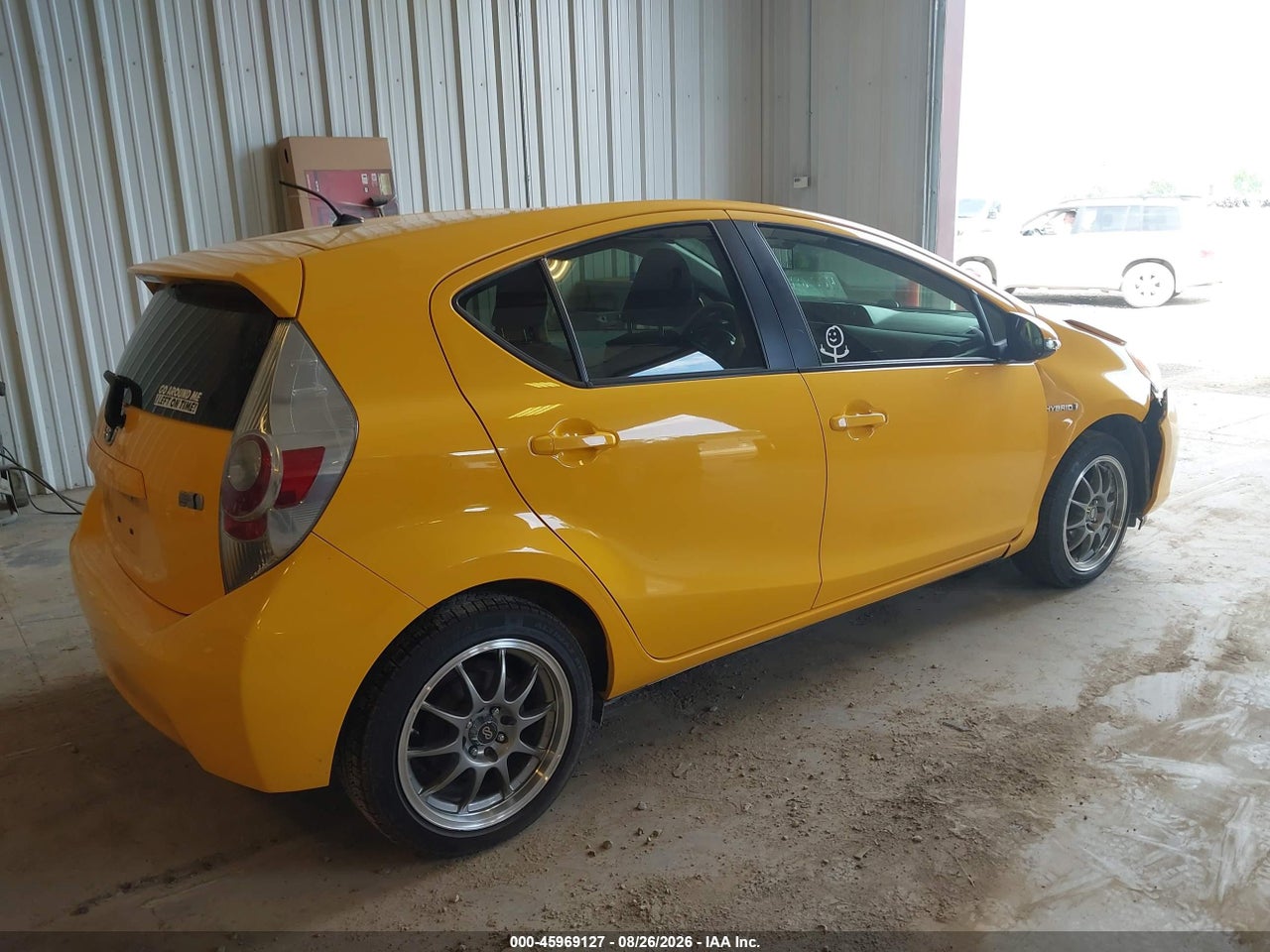 2014 TOYOTA PRIUS C TWO · 4/11