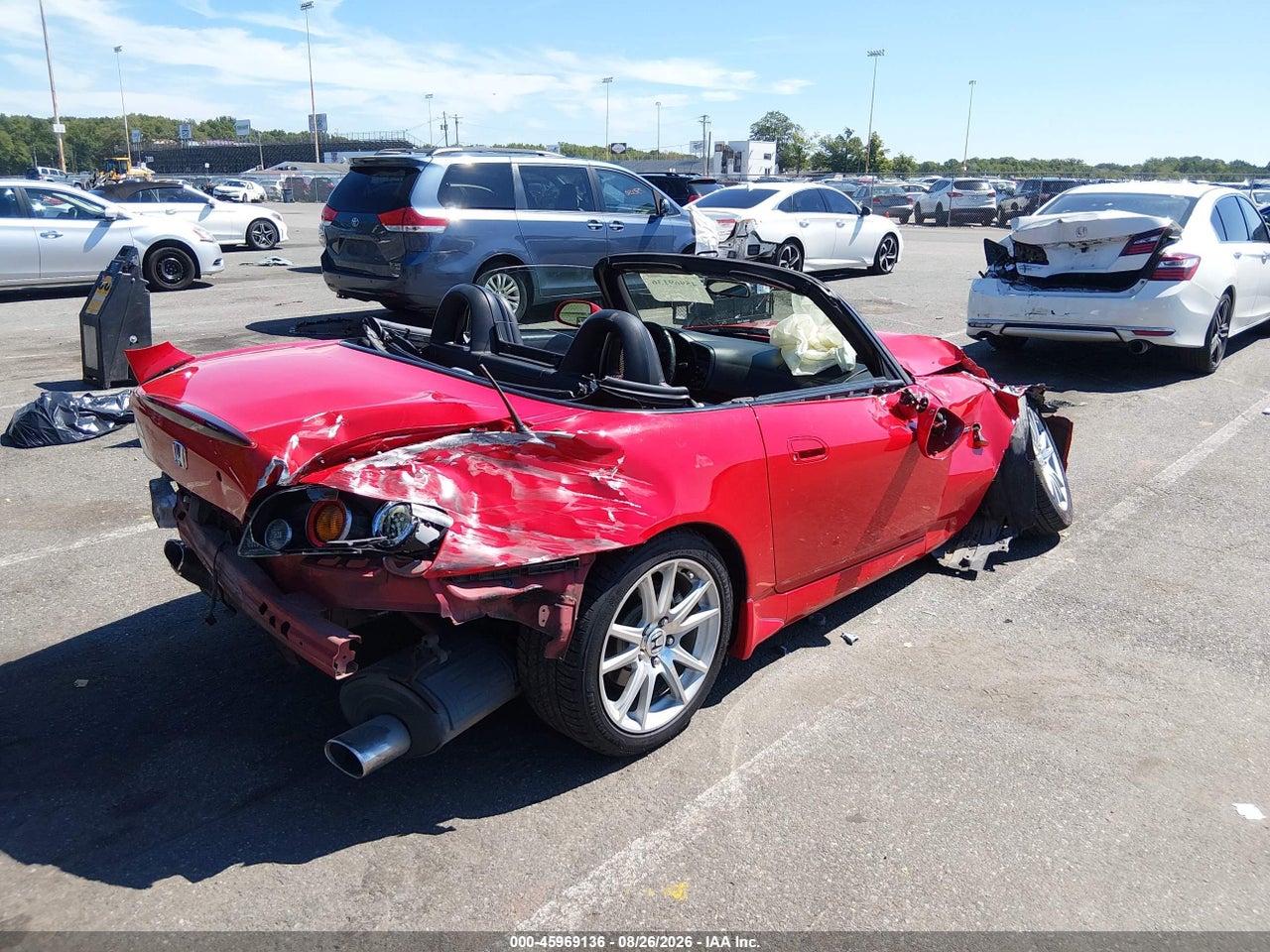 2005 HONDA S2000 · 4/10