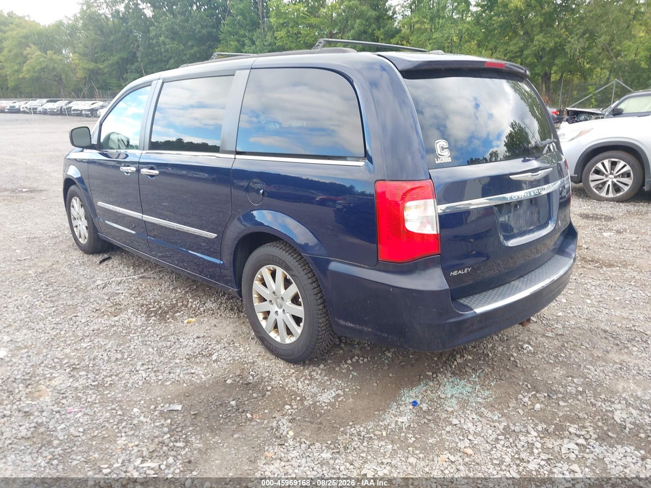 2016 CHRYSLER TOWN &amp; COUNTRY TOURING · 3/11
