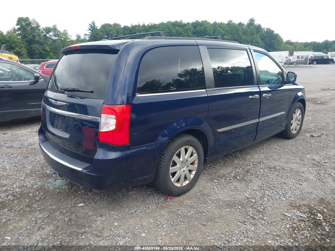 2016 CHRYSLER TOWN &amp; COUNTRY TOURING · 4/11