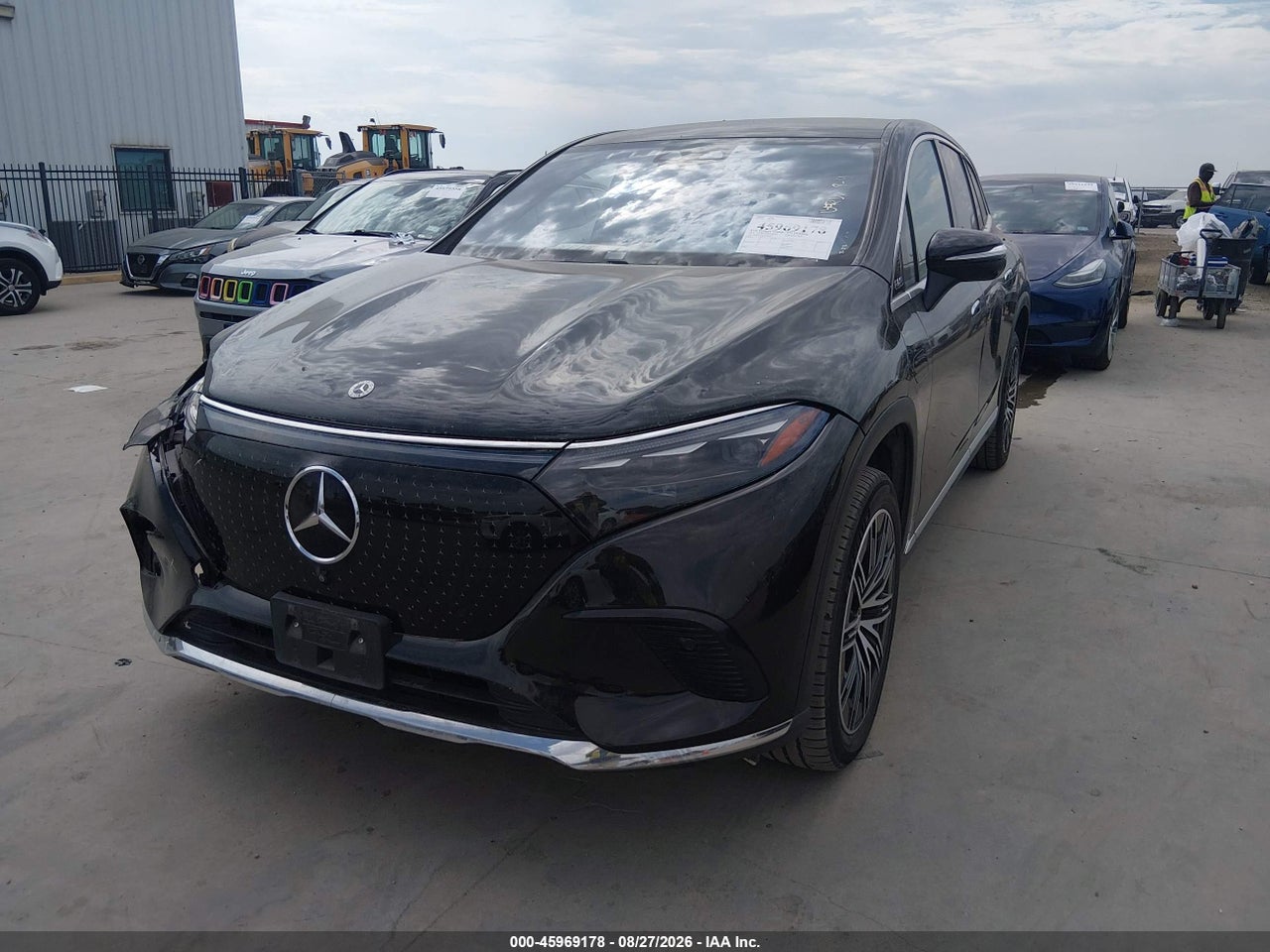 2023 MERCEDES-BENZ EQS 450+ SUV · 2/11