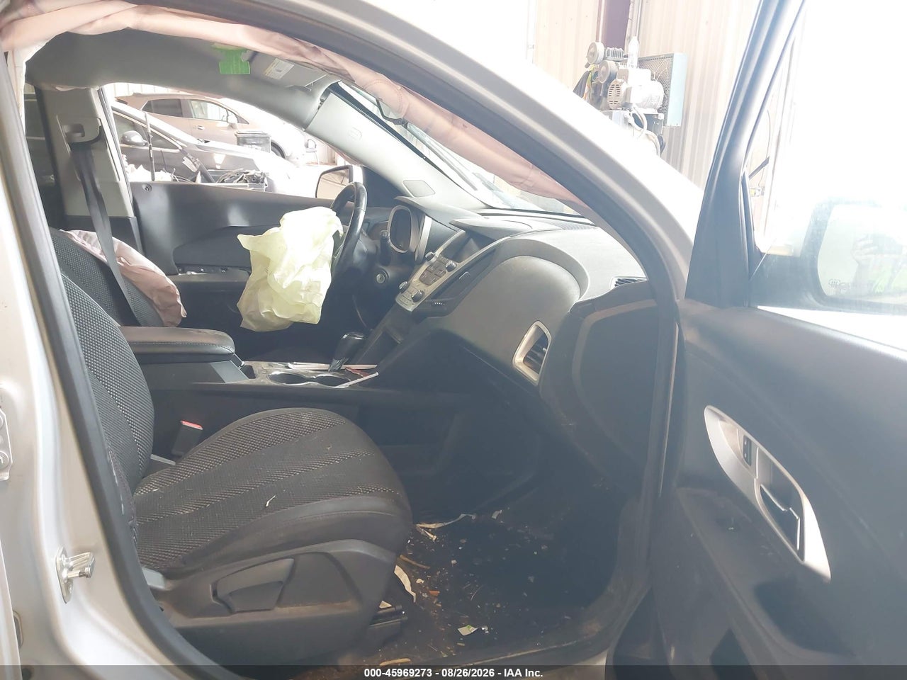 2017 CHEVROLET EQUINOX LT · 5/10