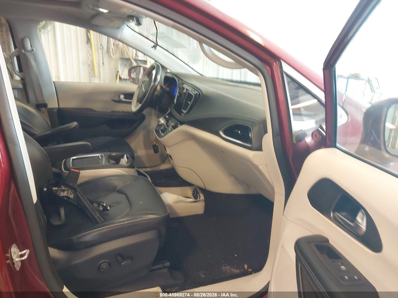2018 CHRYSLER PACIFICA LIMITED · 5/11
