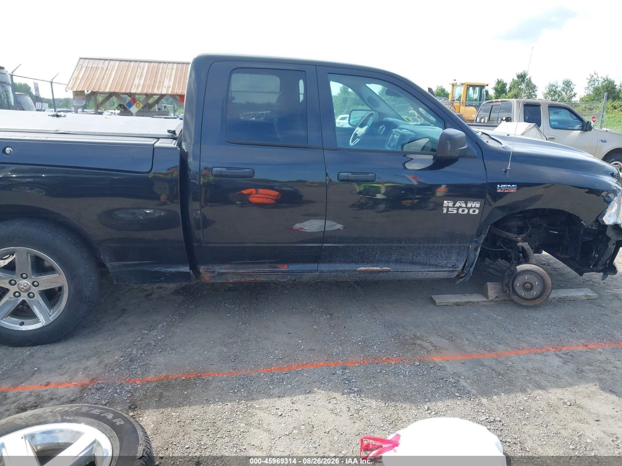 2017 RAM 1500 EXPRESS  4X4 6'4 BOX · 6/10