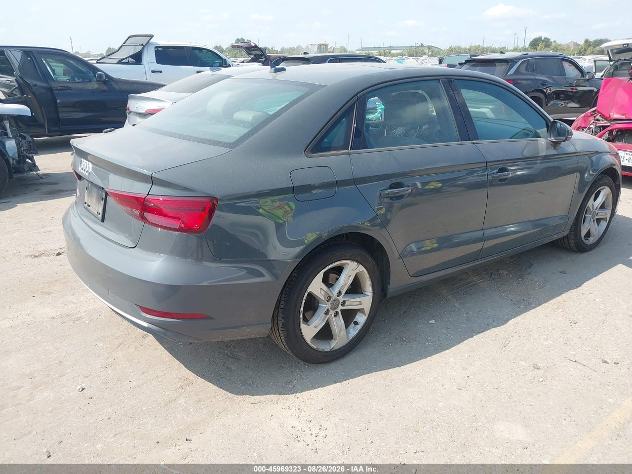 2018 AUDI A3 2.0T PREMIUM/2.0T TECH PREMIUM · 4/11