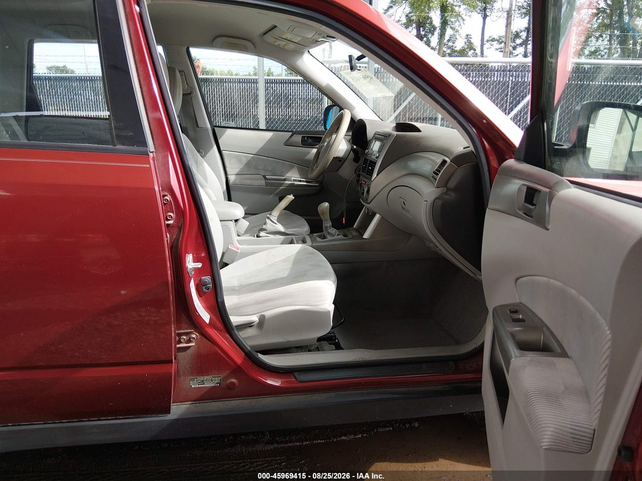 2010 SUBARU FORESTER 2.5X · 5/11