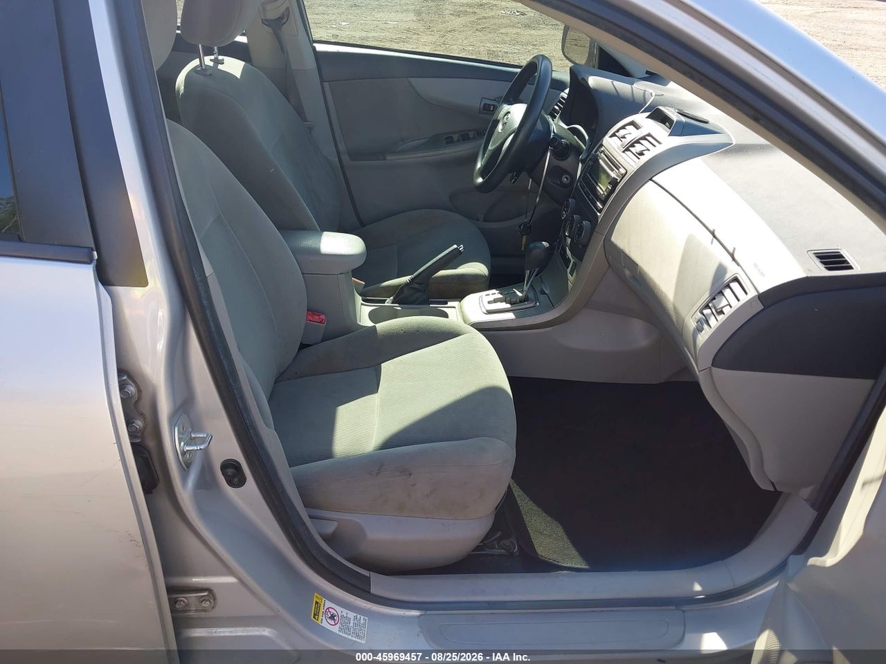 2012 TOYOTA COROLLA LE · 5/11