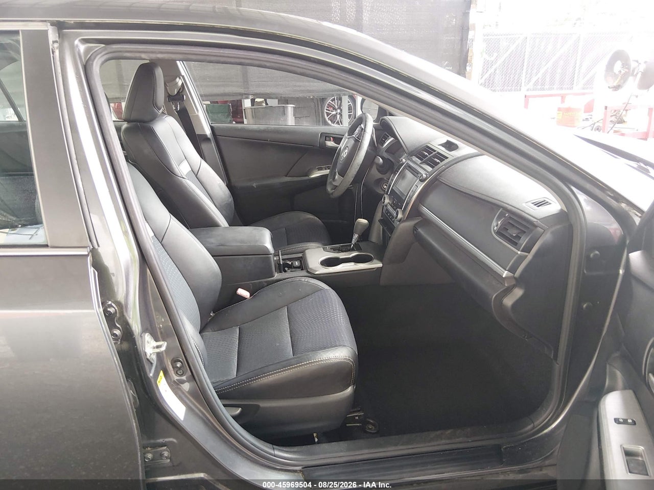 2014 TOYOTA CAMRY SE · 5/11