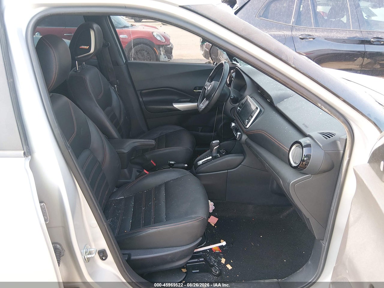 2020 NISSAN KICKS SR XTRONIC CVT · 5/11