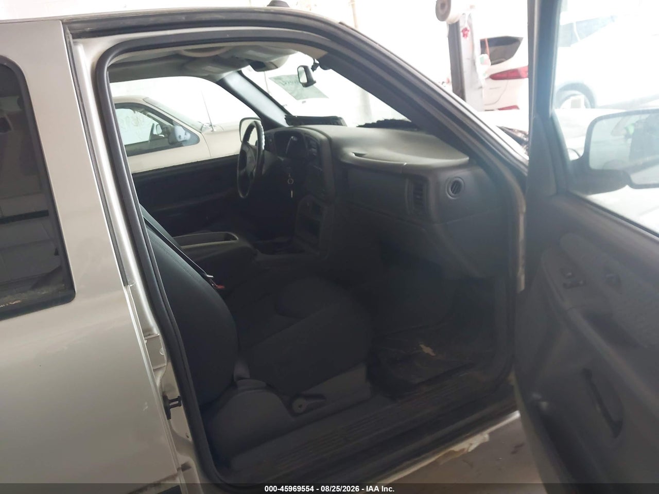 2004 CHEVROLET AVALANCHE 1500 · 5/11
