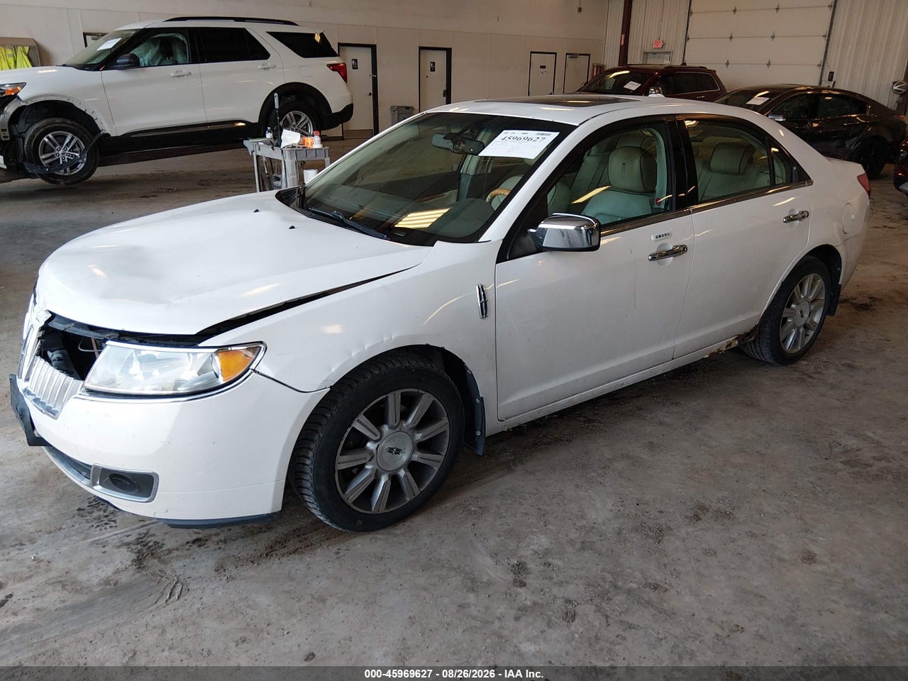 2010 LINCOLN MKZ · 2/11