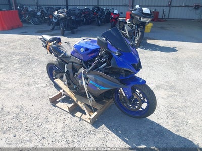 JYARM38E5RA****** · 2024 YAMAHA YZFR7