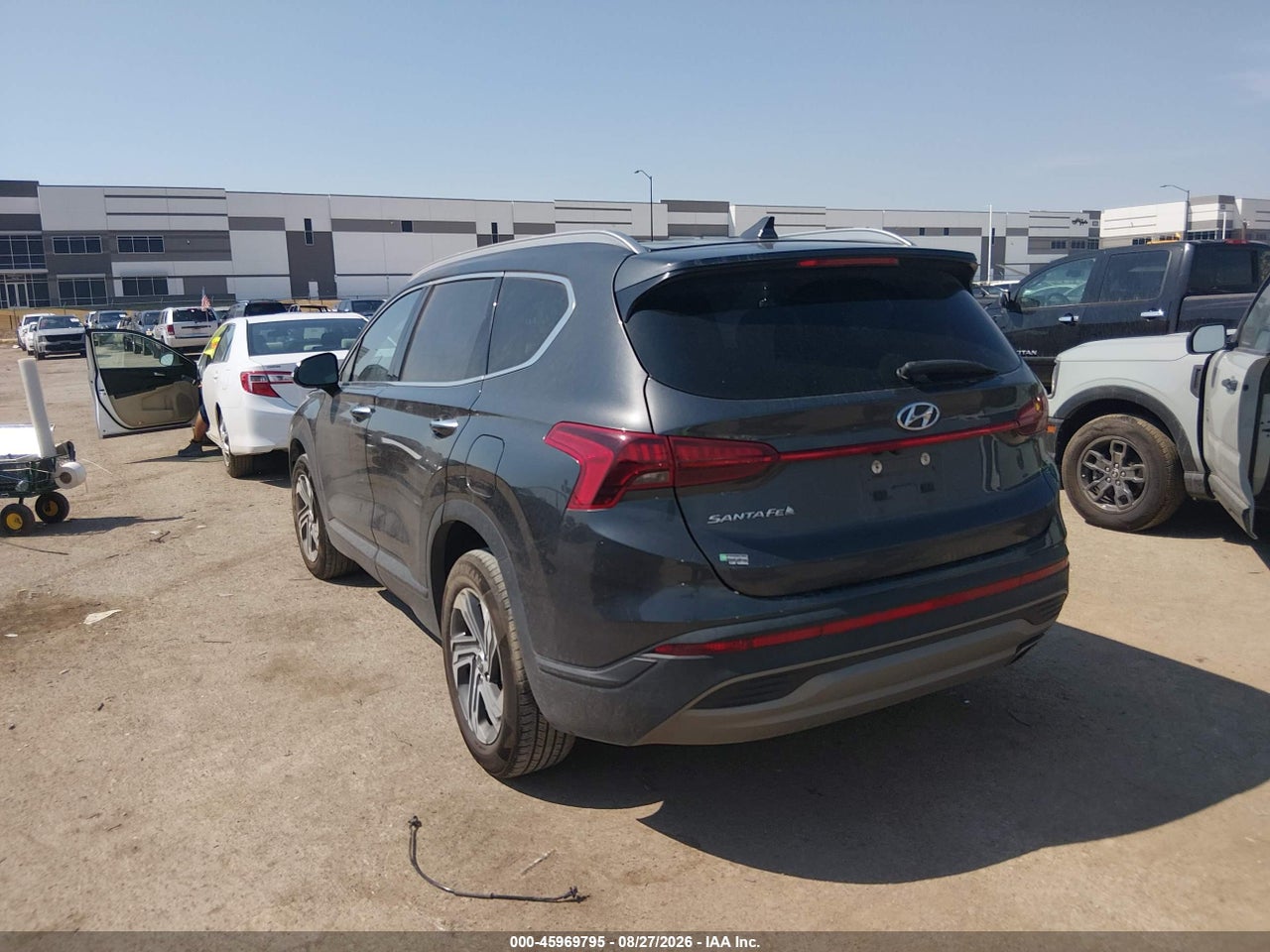 2023 HYUNDAI SANTA FE SEL · 3/10
