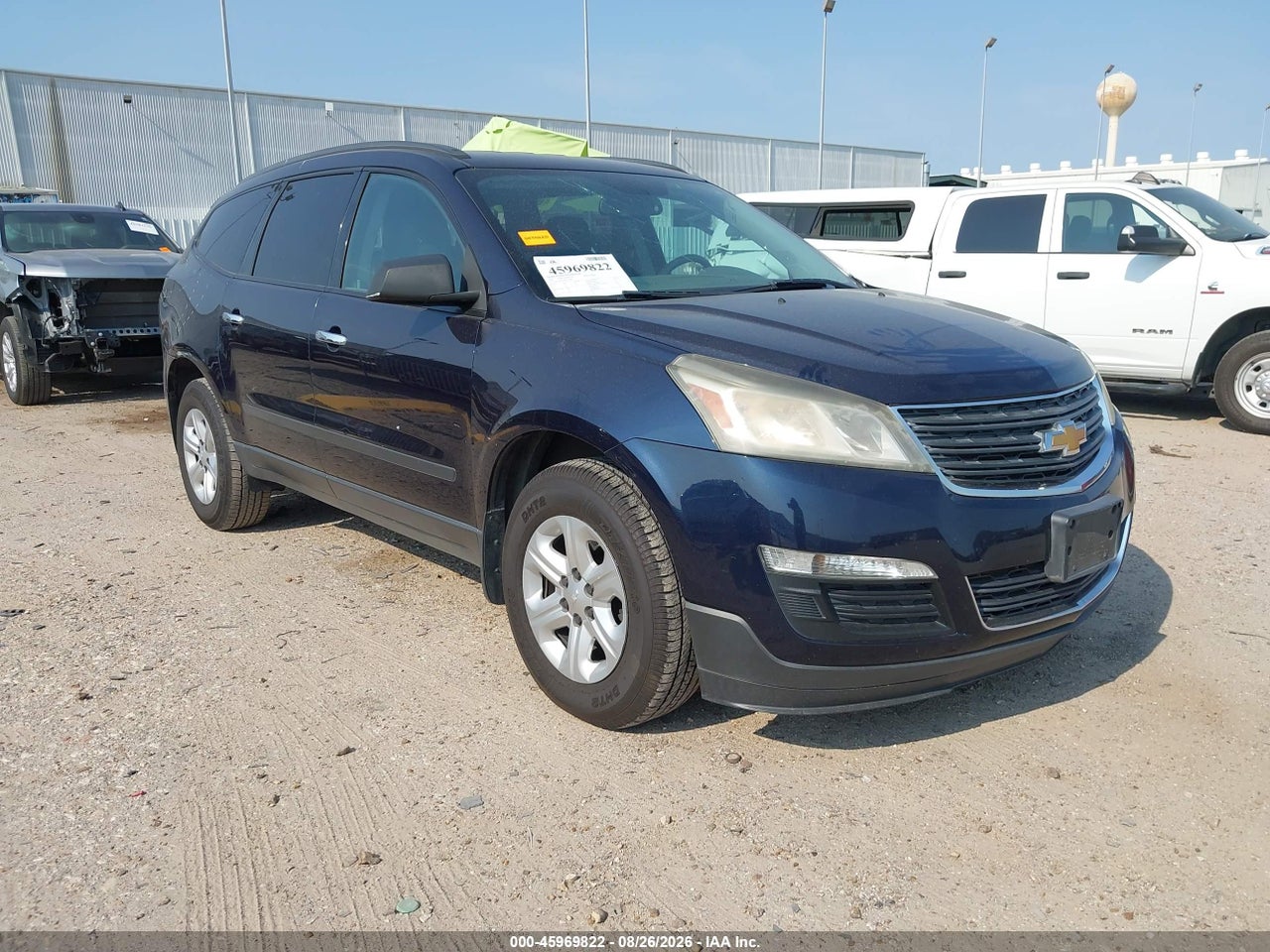 1GNKRFED8FJ****** · 2015 CHEVROLET TRAVERSE LS