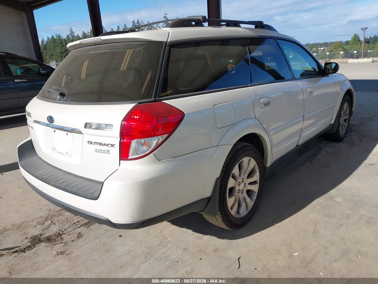 2009 SUBARU OUTBACK 2.5I LIMITED · 4/11