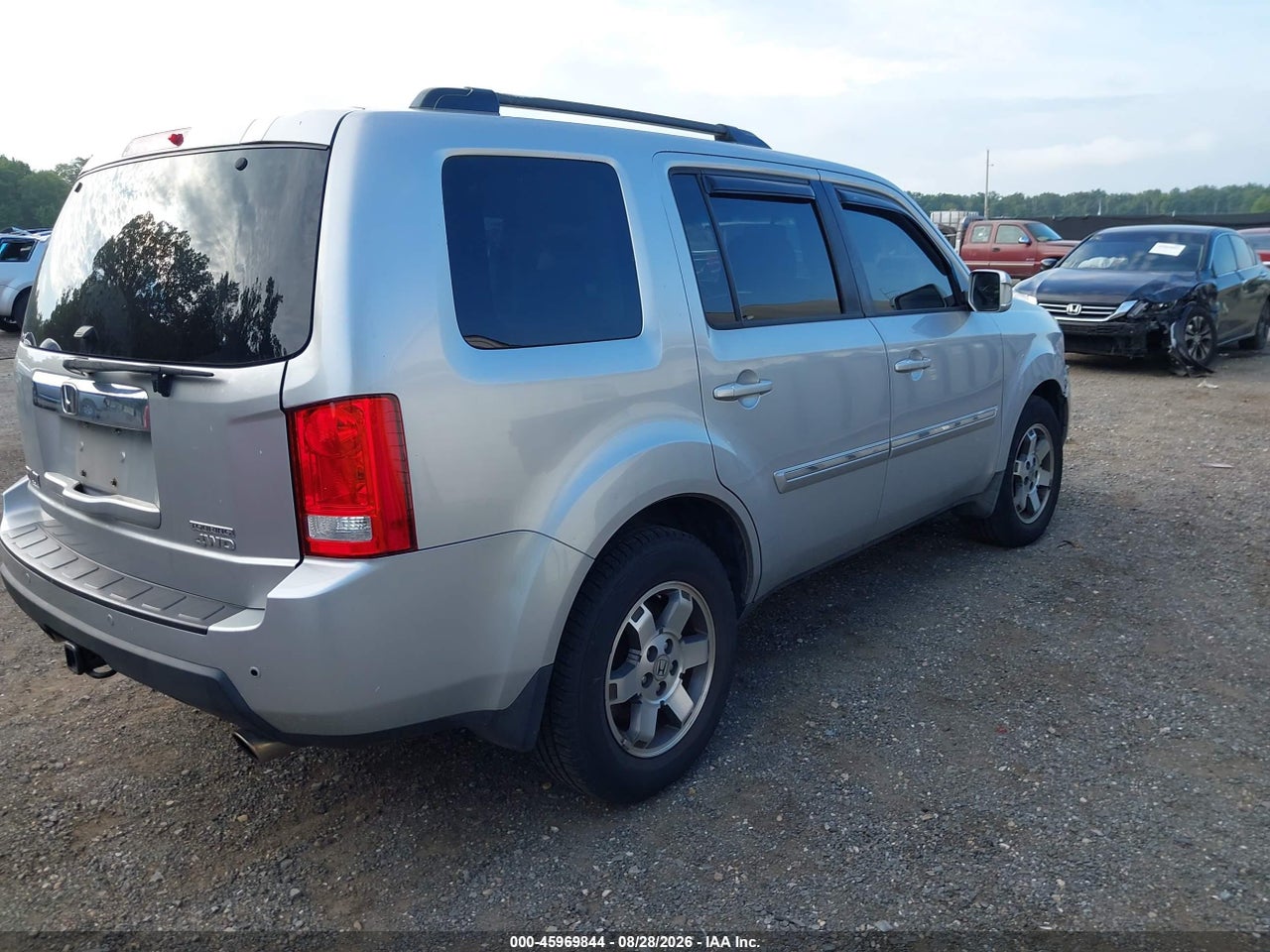 2011 HONDA PILOT TOURING · 4/11