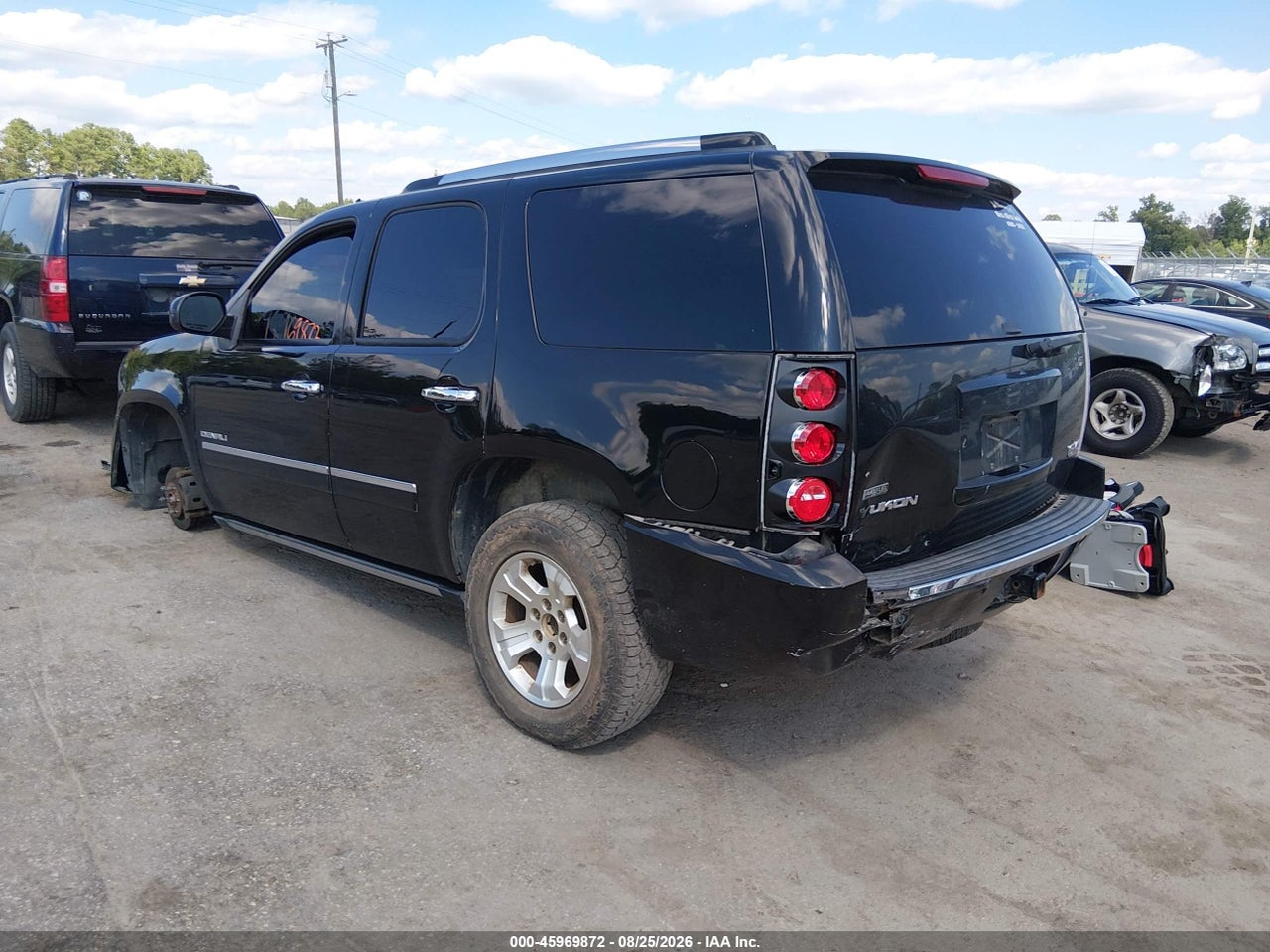 2010 GMC YUKON DENALI · 3/11