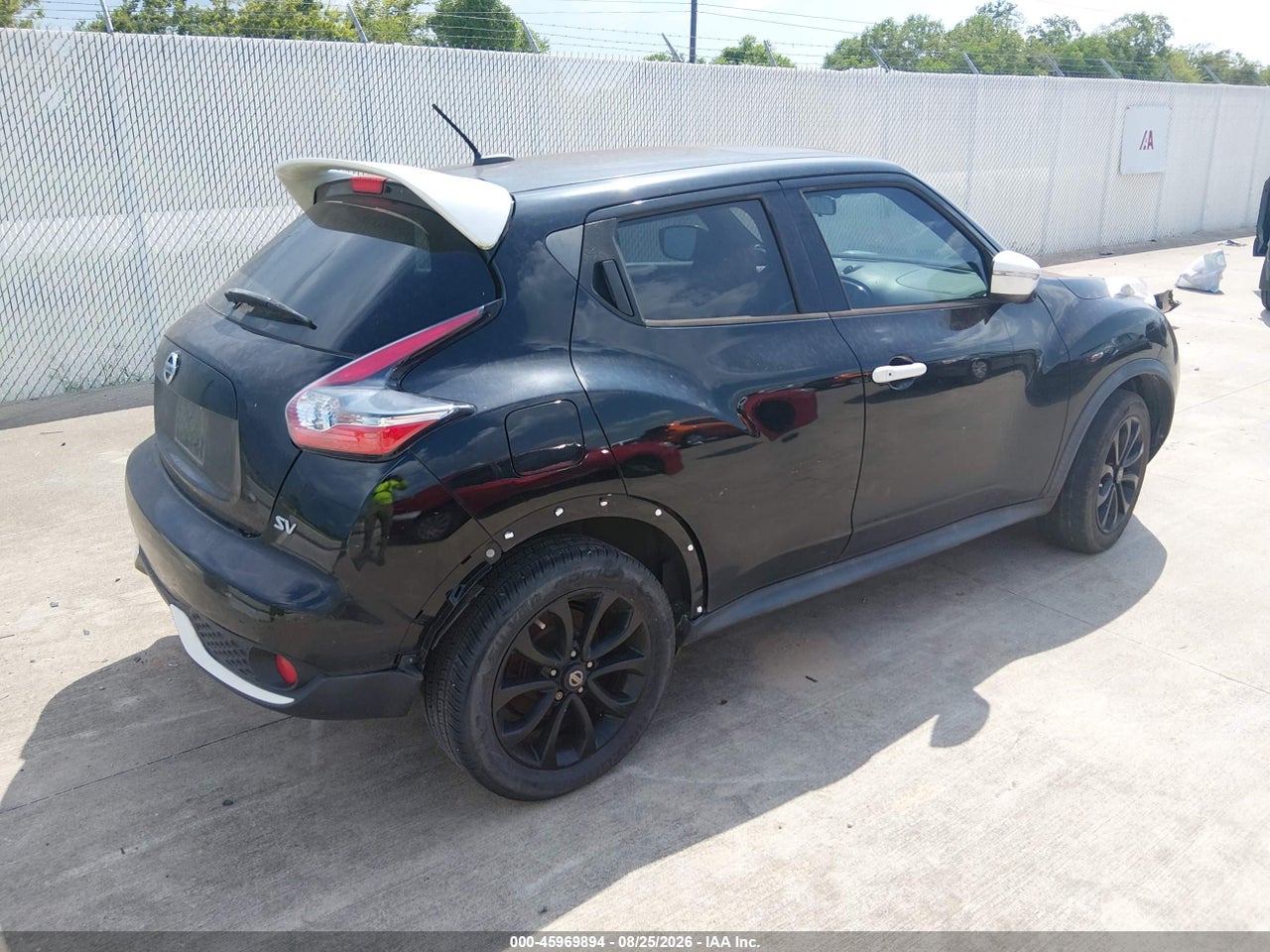 2017 NISSAN JUKE SV · 4/11