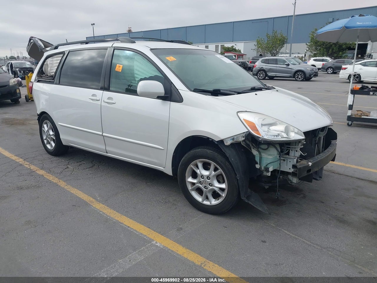 2005 TOYOTA SIENNA XLE