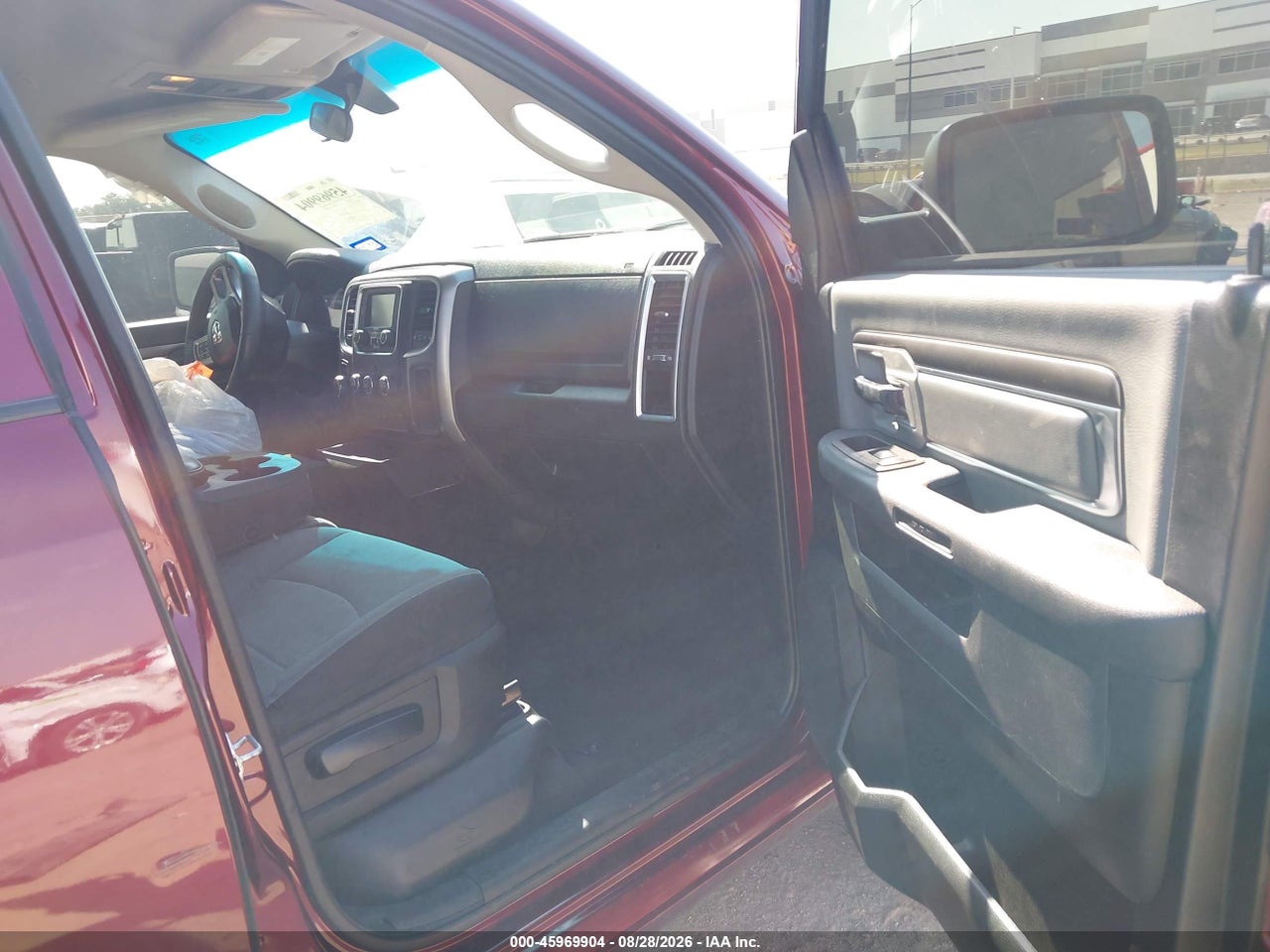 2024 RAM 1500 CLASSIC SLT  4X2 6'4 BOX · 5/10