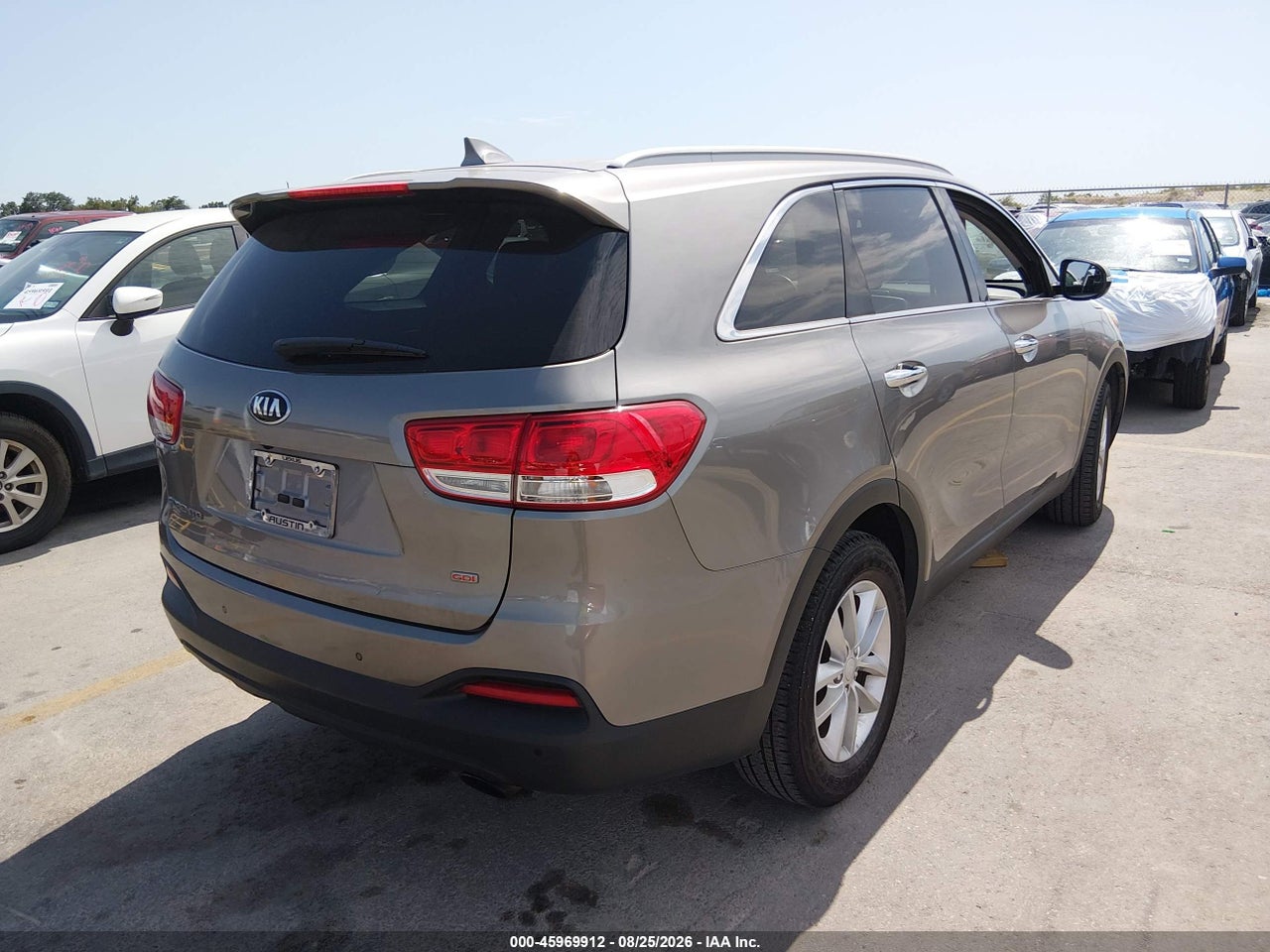2017 KIA SORENTO 2.4L LX · 4/11