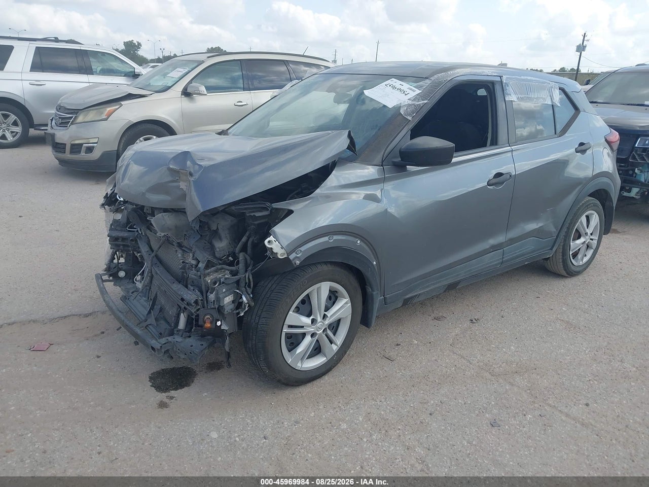 2021 NISSAN KICKS S XTRONIC CVT · 2/10