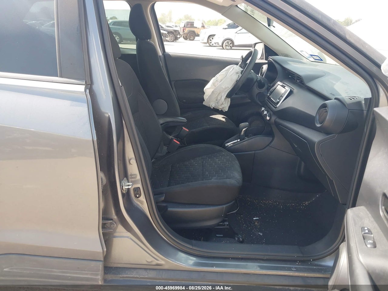 2021 NISSAN KICKS S XTRONIC CVT · 5/10
