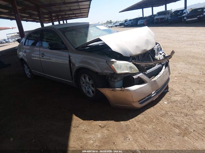 2005 TOYOTA AVALON XL