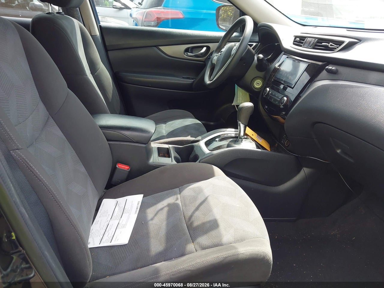 2016 NISSAN ROGUE S · 5/11