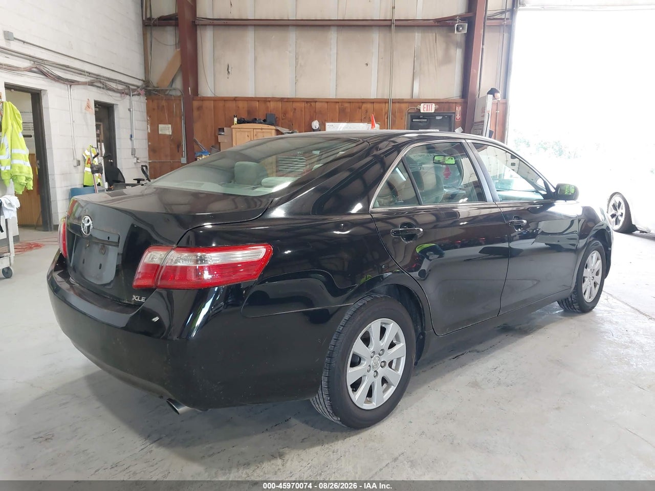 2008 TOYOTA CAMRY XLE · 4/11