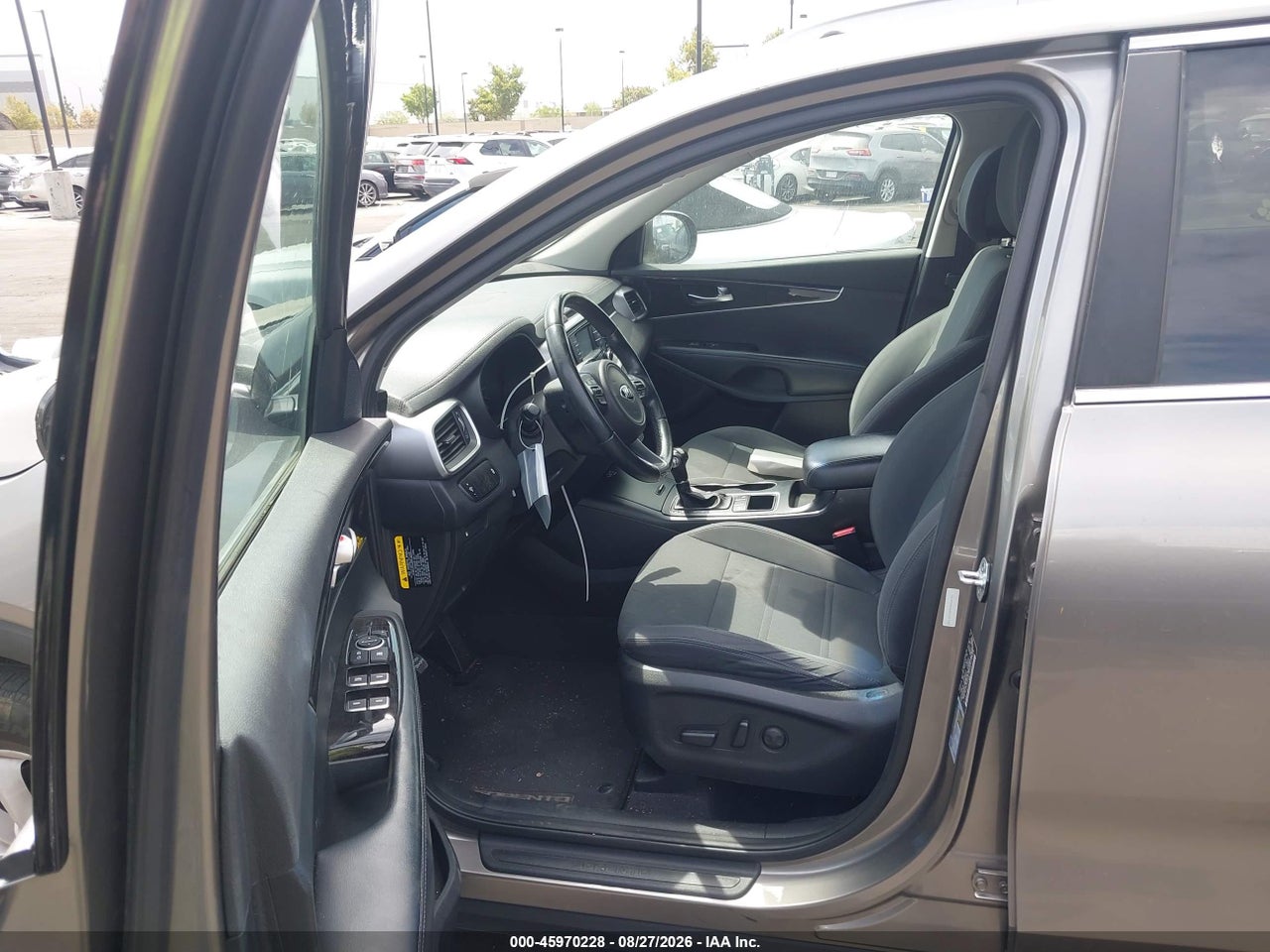 2016 KIA SORENTO 2.4L LX · 5/11