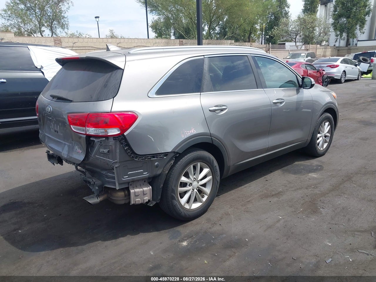 2016 KIA SORENTO 2.4L LX · 4/11