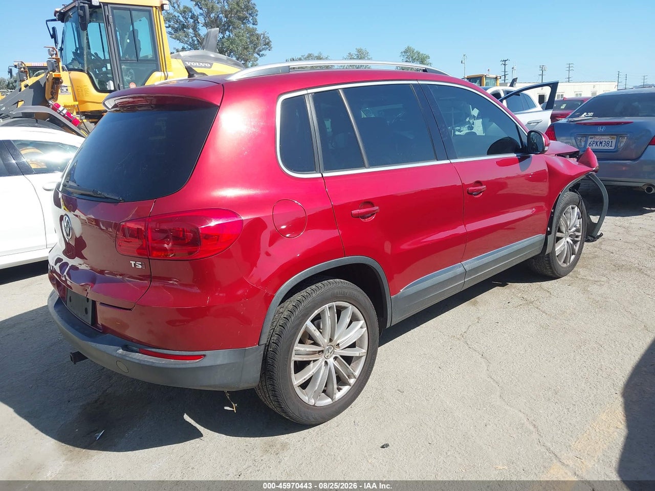 2016 VOLKSWAGEN TIGUAN SE · 4/11