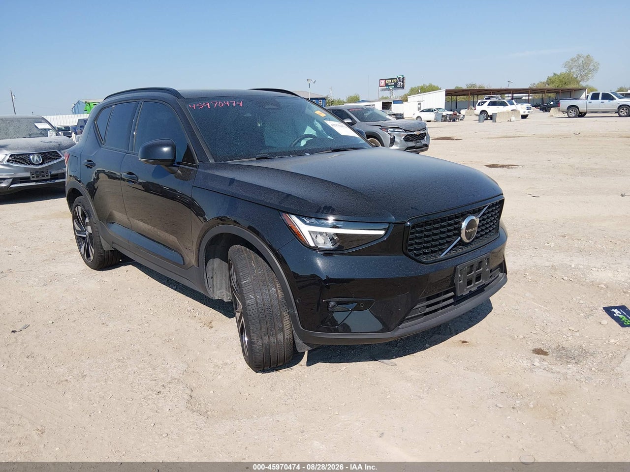 2025 VOLVO XC40 B5 PLUS DARK THEME