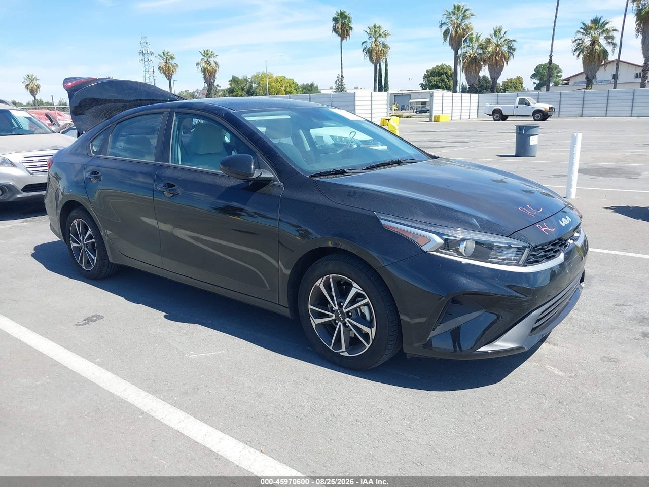 3KPF24AD8PE****** · 2023 KIA FORTE LXS