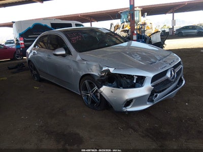 W1K3G4EB7MJ****** · 2021 MERCEDES-BENZ A 220