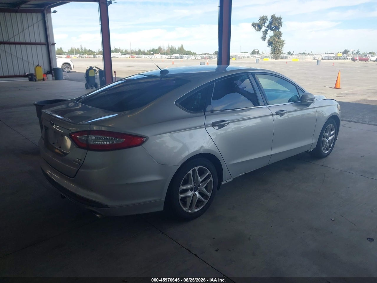2013 FORD FUSION SE · 4/11