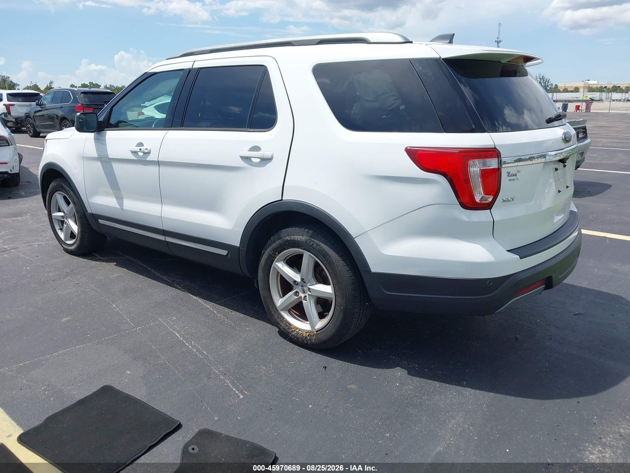 2019 FORD EXPLORER XLT · 3/11