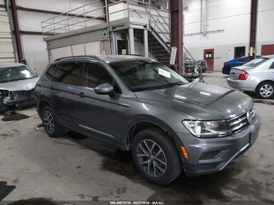 3VV3B7AX3LM****** · 2020 VOLKSWAGEN TIGUAN 2.0T SE/2.0T SE R-LINE BLACK/2.0T SEL