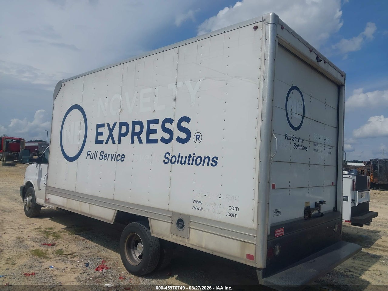 2020 CHEVROLET EXPRESS CUTAWAY WORK VAN · 3/4