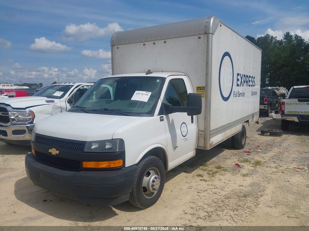 2020 CHEVROLET EXPRESS CUTAWAY WORK VAN · 2/4