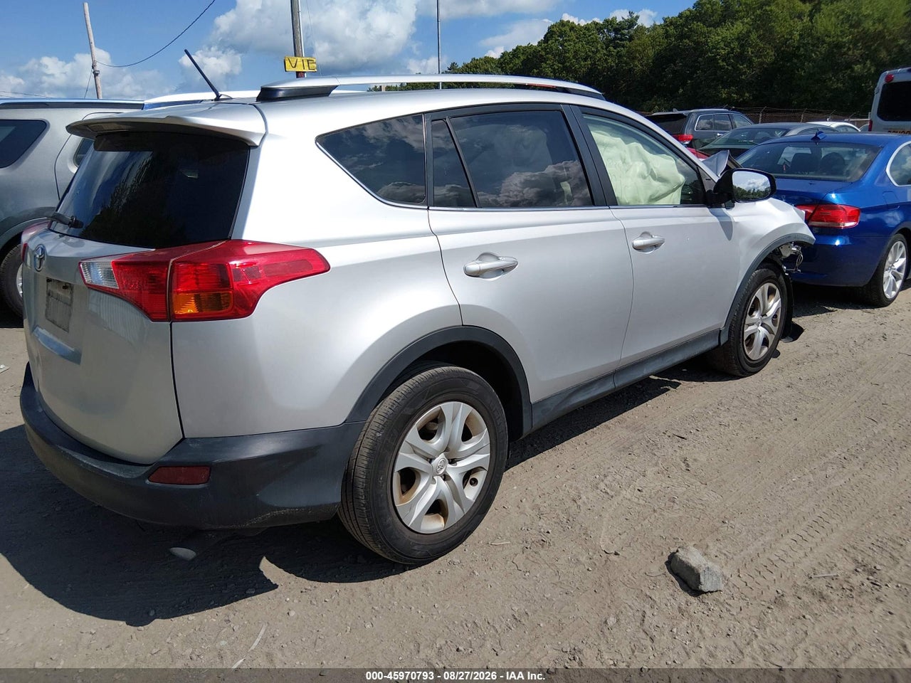 2014 TOYOTA RAV4 LE · 4/8