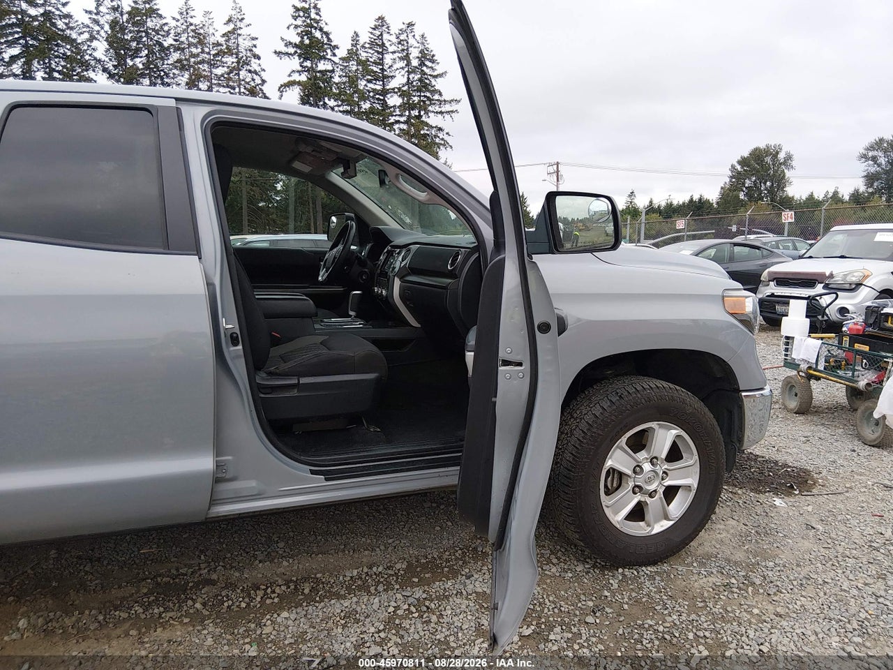 2020 TOYOTA TUNDRA SR5 · 5/11